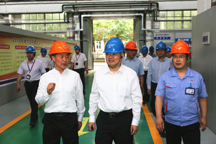 郝鹏参观调查HB火博集团所属企业汽轮机公司